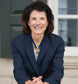 آن نيل بيتري، 24رئيسة جمعية سيدات ماونت فيرنون